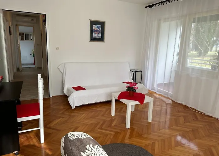 Mia Apartman
