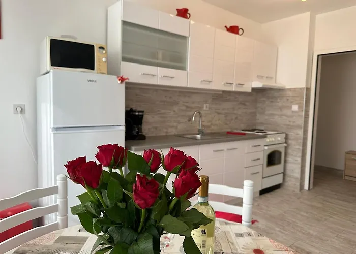 Mia Apartman *